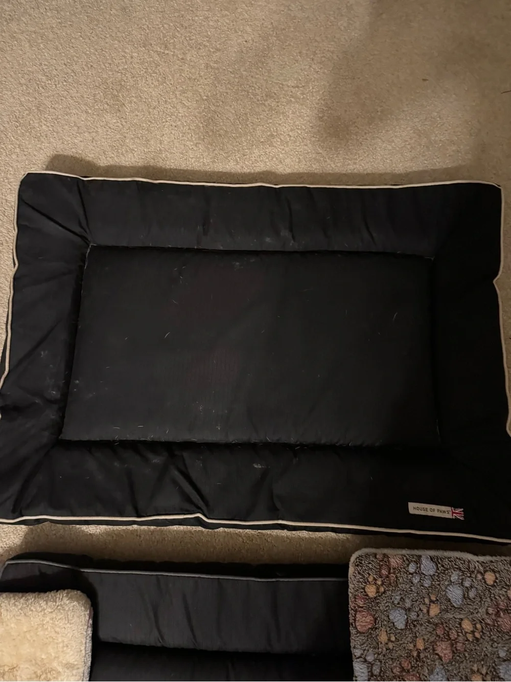 Black Rectangular Pet Bed with Two Reversible Liners